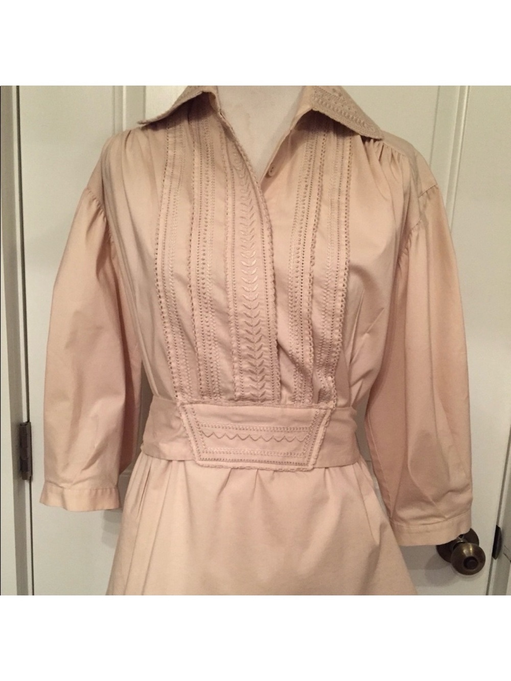ROBERT RODRIGUEZ BLOUSE TAN BELT PUFF SLEEVE Size 4